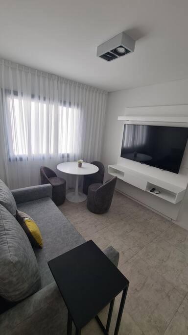 Apartamento Salvatore I Deluxe Con Balcon, Nuevo! Exc Ubicacion